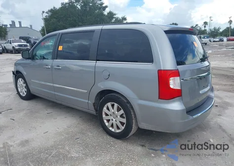 2013 Chrysler Town & Country Touring z USA, uszkodzony, nr VIN 2C4RC1BG8DR677582